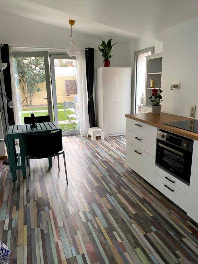 Le 9Ieme Entracte Hotell Marseille Exteriör bild