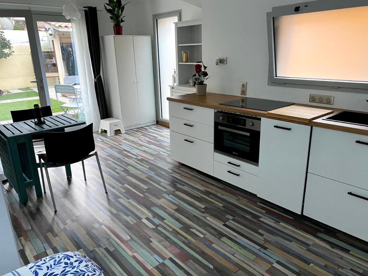 Le 9Ieme Entracte Hotell Marseille Exteriör bild